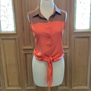 Collared tie front tank